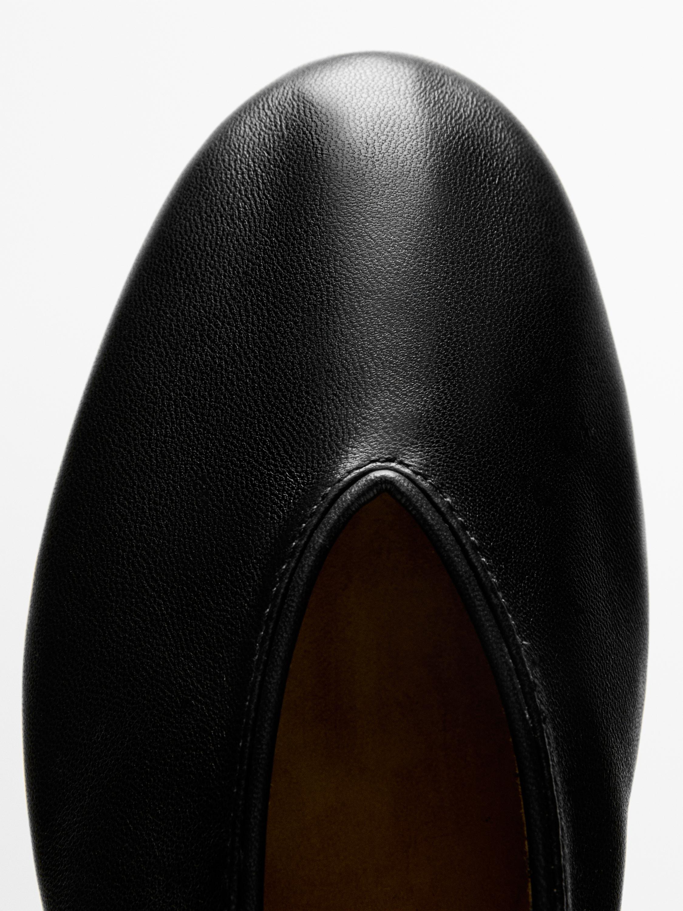 Soft leather ballerinas
